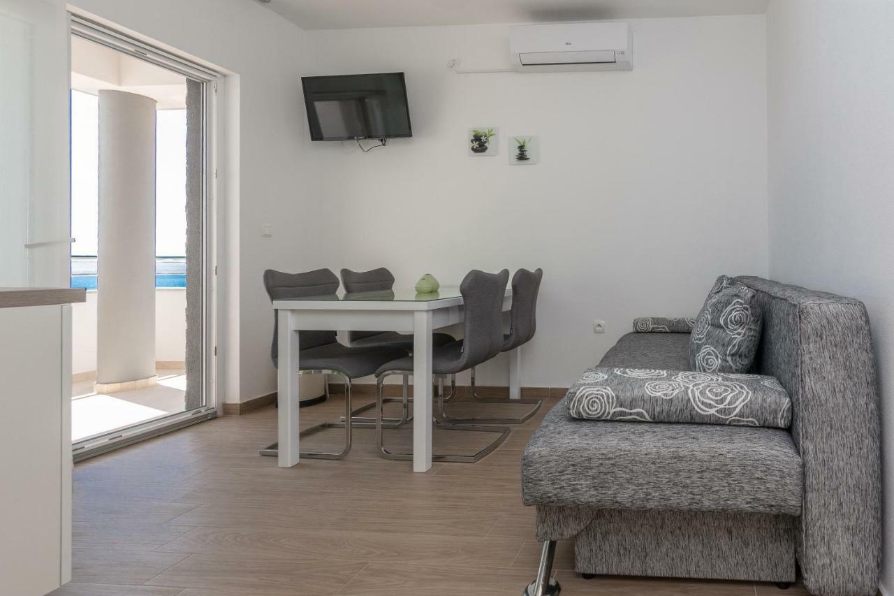 Apartmani Jadranka Starigrad Paklenica Exterior photo